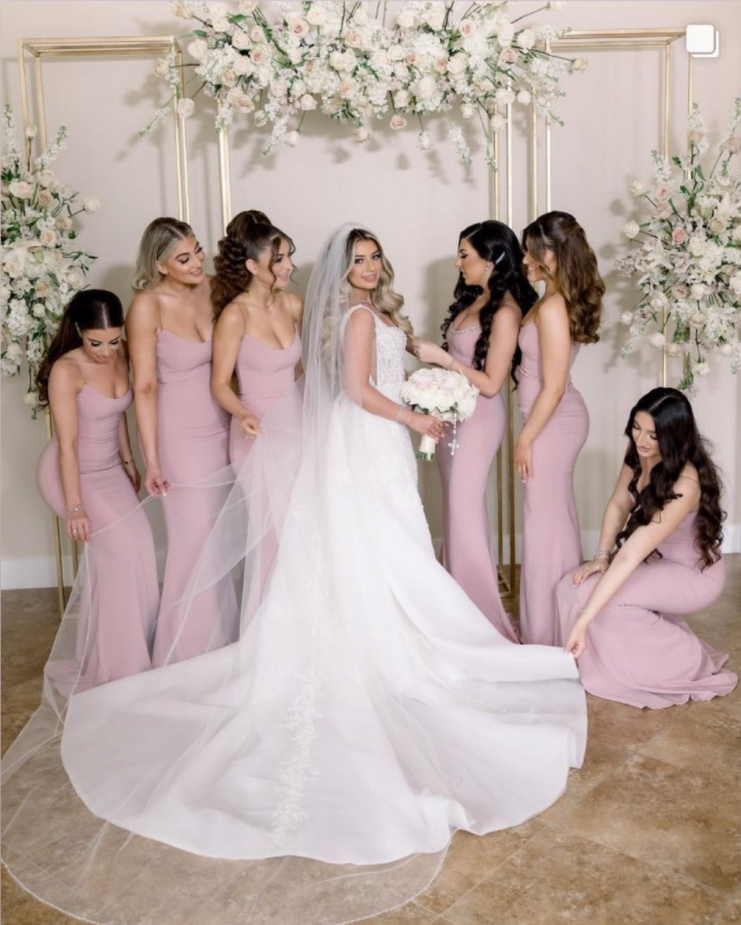 BRIDESMAIDS  THE DRESSING ROOM
